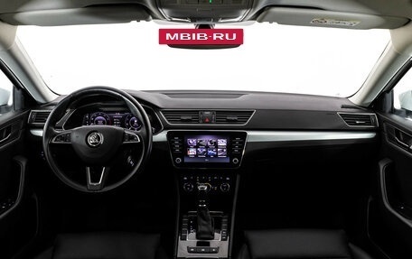 Skoda Superb III рестайлинг, 2019 год, 2 399 000 рублей, 10 фотография