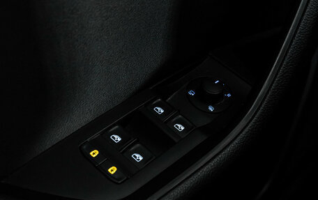 Skoda Superb III рестайлинг, 2019 год, 2 399 000 рублей, 17 фотография