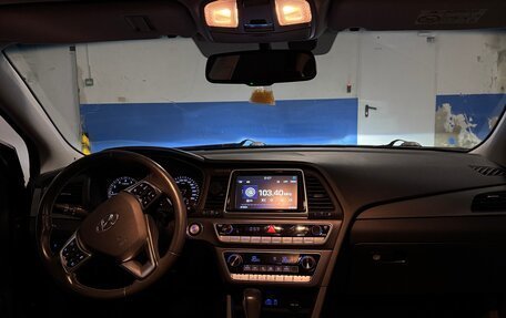 Hyundai Sonata VII, 2018 год, 1 800 000 рублей, 11 фотография