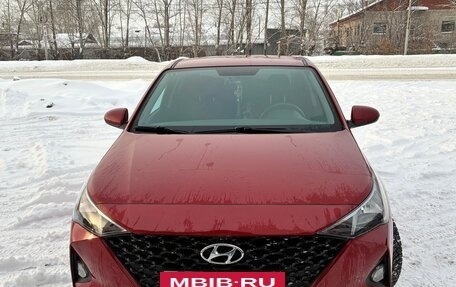 Hyundai Solaris II рестайлинг, 2022 год, 1 650 000 рублей, 2 фотография