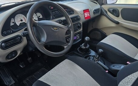 Chevrolet Niva I рестайлинг, 2006 год, 450 000 рублей, 7 фотография