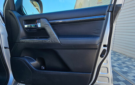 Toyota Land Cruiser 200, 2012 год, 3 300 000 рублей, 16 фотография