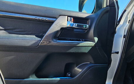 Toyota Land Cruiser 200, 2012 год, 3 300 000 рублей, 12 фотография