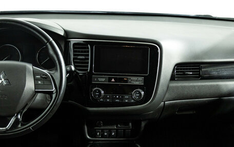 Mitsubishi Outlander III рестайлинг 3, 2019 год, 2 049 777 рублей, 14 фотография