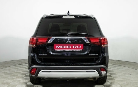 Mitsubishi Outlander III рестайлинг 3, 2019 год, 2 049 777 рублей, 6 фотография