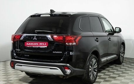 Mitsubishi Outlander III рестайлинг 3, 2019 год, 2 049 777 рублей, 5 фотография