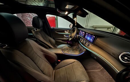 Mercedes-Benz E-Класс, 2022 год, 6 500 000 рублей, 11 фотография