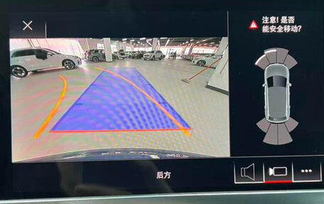 Audi Q3, 2021 год, 3 130 000 рублей, 8 фотография