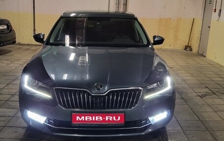 Skoda Superb III рестайлинг, 2018 год, 1 950 000 рублей, 1 фотография