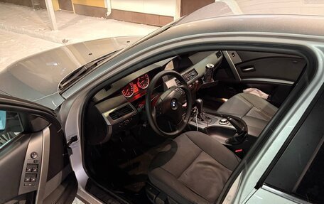 BMW 5 серия, 2003 год, 860 000 рублей, 14 фотография