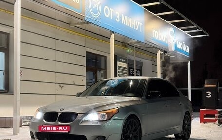 BMW 5 серия, 2003 год, 860 000 рублей, 17 фотография