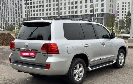 Toyota Land Cruiser 200, 2014 год, 3 950 000 рублей, 3 фотография