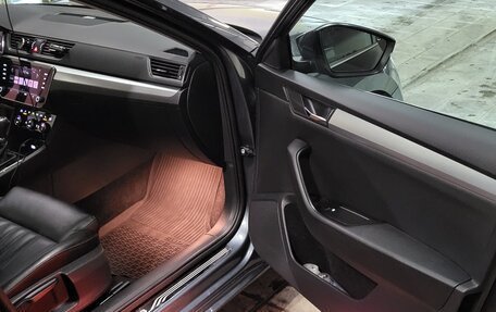 Skoda Superb III рестайлинг, 2018 год, 1 950 000 рублей, 13 фотография