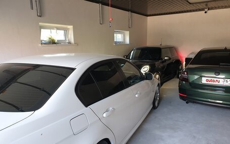 BMW 3 серия, 2008 год, 1 700 000 рублей, 14 фотография