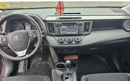 Toyota RAV4, 2021 год, 2 800 000 рублей, 4 фотография