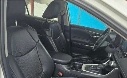 Toyota RAV4, 2021 год, 2 800 000 рублей, 7 фотография