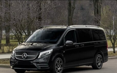 Mercedes-Benz V-Класс, 2016 год, 9 000 000 рублей, 11 фотография