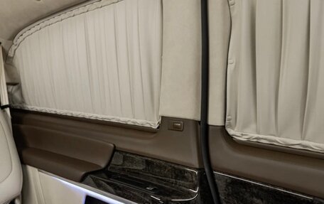 Mercedes-Benz V-Класс, 2016 год, 9 000 000 рублей, 8 фотография