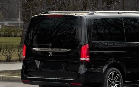 Mercedes-Benz V-Класс, 2016 год, 9 000 000 рублей, 19 фотография