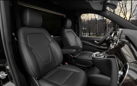 Mercedes-Benz V-Класс, 2016 год, 9 000 000 рублей, 25 фотография