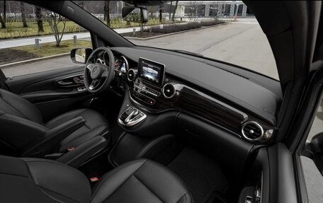 Mercedes-Benz V-Класс, 2016 год, 9 000 000 рублей, 26 фотография