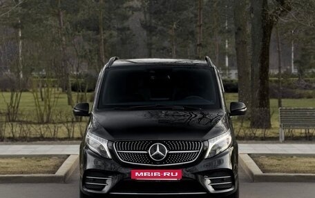 Mercedes-Benz V-Класс, 2016 год, 9 000 000 рублей, 13 фотография