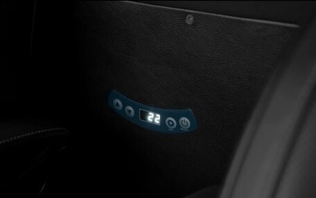 Mercedes-Benz V-Класс, 2016 год, 9 000 000 рублей, 34 фотография