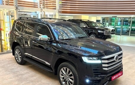 Toyota Land Cruiser, 2025 год, 15 350 000 рублей, 1 фотография