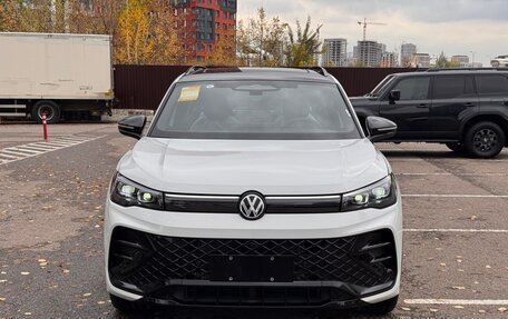Volkswagen Tiguan, 2025 год, 4 649 000 рублей, 2 фотография