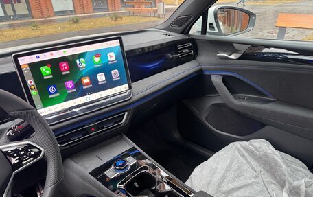 Volkswagen Tiguan, 2025 год, 4 649 000 рублей, 15 фотография