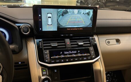 Toyota Land Cruiser, 2025 год, 15 350 000 рублей, 27 фотография