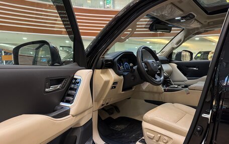 Toyota Land Cruiser, 2025 год, 15 350 000 рублей, 23 фотография