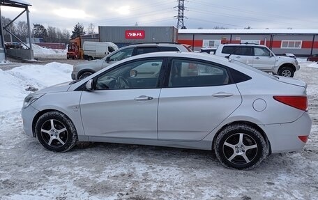 Hyundai Solaris II рестайлинг, 2016 год, 930 000 рублей, 1 фотография