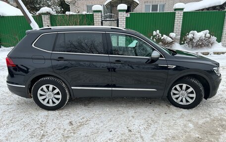 Volkswagen Tiguan II, 2019 год, 3 100 000 рублей, 8 фотография