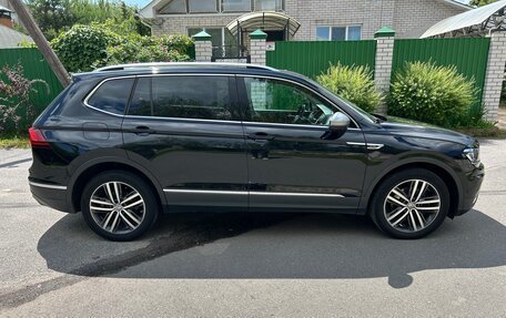 Volkswagen Tiguan II, 2019 год, 3 100 000 рублей, 11 фотография