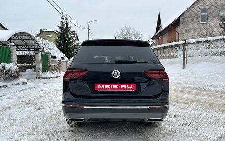 Volkswagen Tiguan II, 2019 год, 3 100 000 рублей, 4 фотография