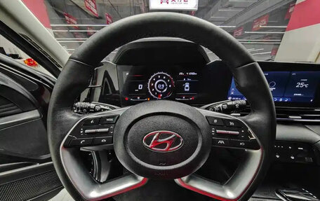 Hyundai Elantra, 2022 год, 1 370 000 рублей, 5 фотография