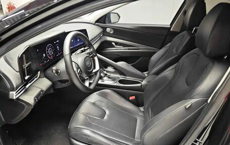 Hyundai Elantra, 2022 год, 1 370 000 рублей, 4 фотография