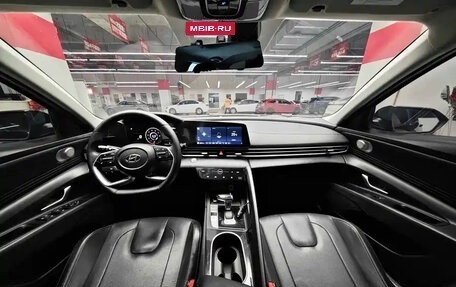 Hyundai Elantra, 2022 год, 1 370 000 рублей, 8 фотография