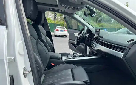 Audi A4, 2022 год, 1 990 100 рублей, 7 фотография