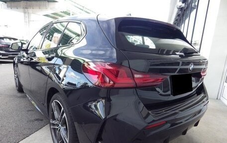 BMW 1 серия, 2023 год, 1 462 000 рублей, 4 фотография