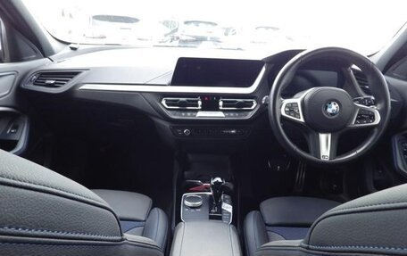 BMW 1 серия, 2023 год, 1 462 000 рублей, 7 фотография