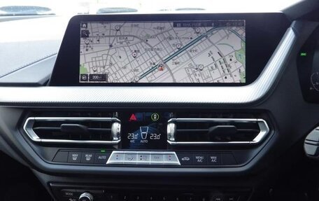 BMW 1 серия, 2023 год, 1 462 000 рублей, 14 фотография