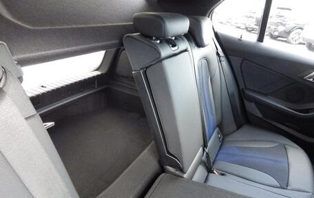 BMW 1 серия, 2023 год, 1 462 000 рублей, 22 фотография