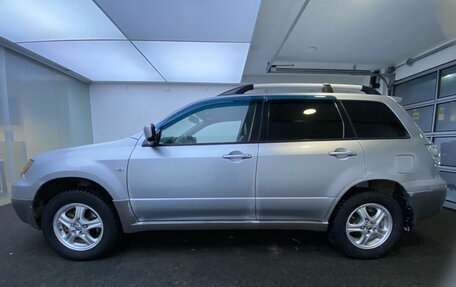 Mitsubishi Outlander III рестайлинг 3, 2003 год, 449 000 рублей, 8 фотография