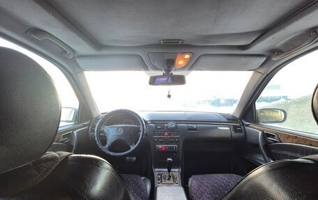 Mercedes-Benz E-Класс, 2001 год, 485 000 рублей, 24 фотография