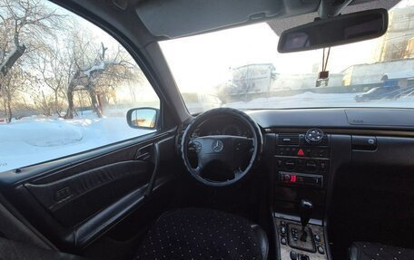 Mercedes-Benz E-Класс, 2001 год, 485 000 рублей, 25 фотография