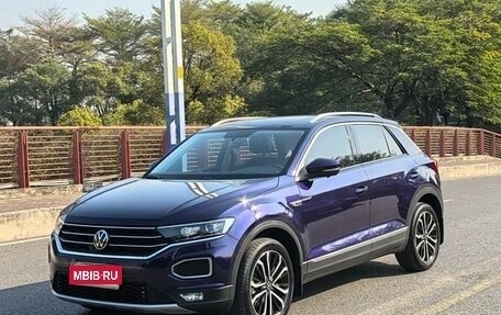 Volkswagen T-Roc I, 2022 год, 1 590 004 рублей, 1 фотография