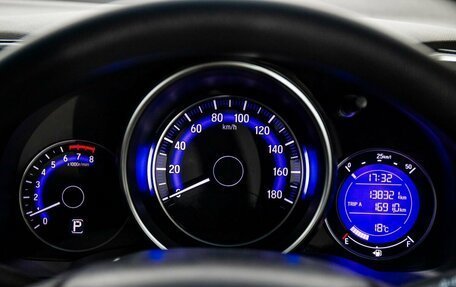 Honda Fit III, 2013 год, 900 000 рублей, 10 фотография