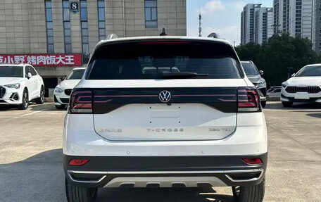 Volkswagen T-Cross I, 2023 год, 1 650 000 рублей, 5 фотография